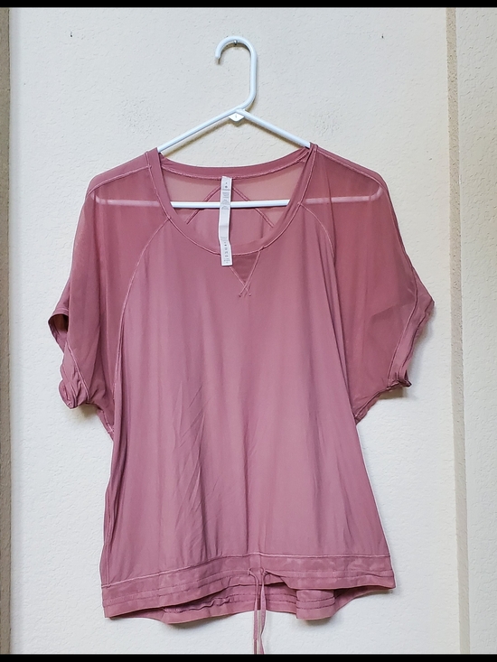 lululemon athletica Tops - lululemon athletica Short Sleeve Tie-Hem Top in Dusty Rose.  Size 4